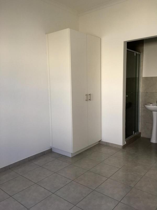 To Let 4 Bedroom Property for Rent in Cloetesville Western Cape